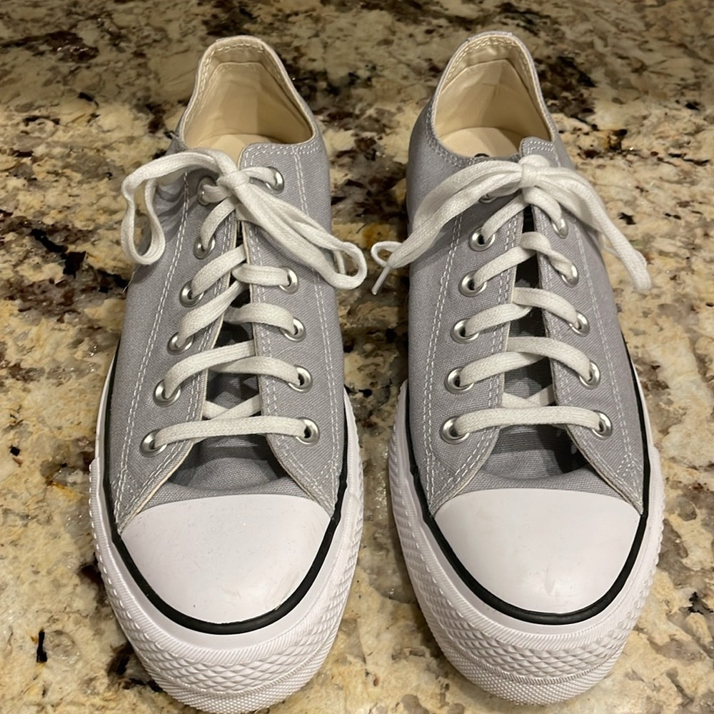 Converse All Stars Chuck Taylors Grey & White Size 9